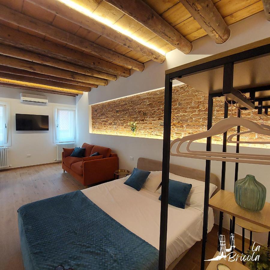 La Bricola Apartment คิออกเจีย ภายนอก รูปภาพ