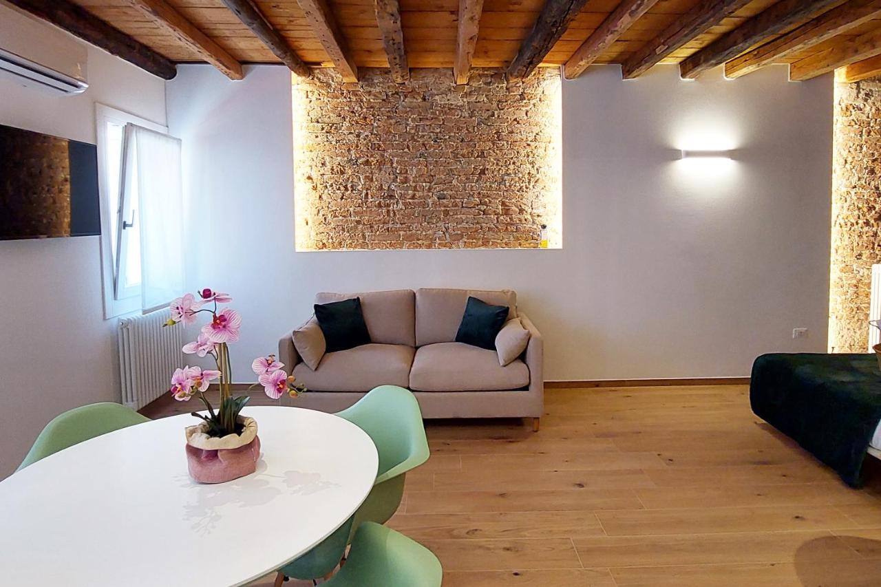 La Bricola Apartment คิออกเจีย ภายนอก รูปภาพ